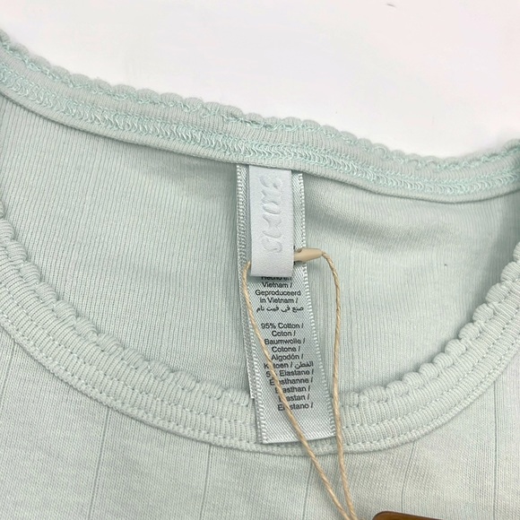 Skims Drop Needle Baby Tee Medium - Picture 5 of 9